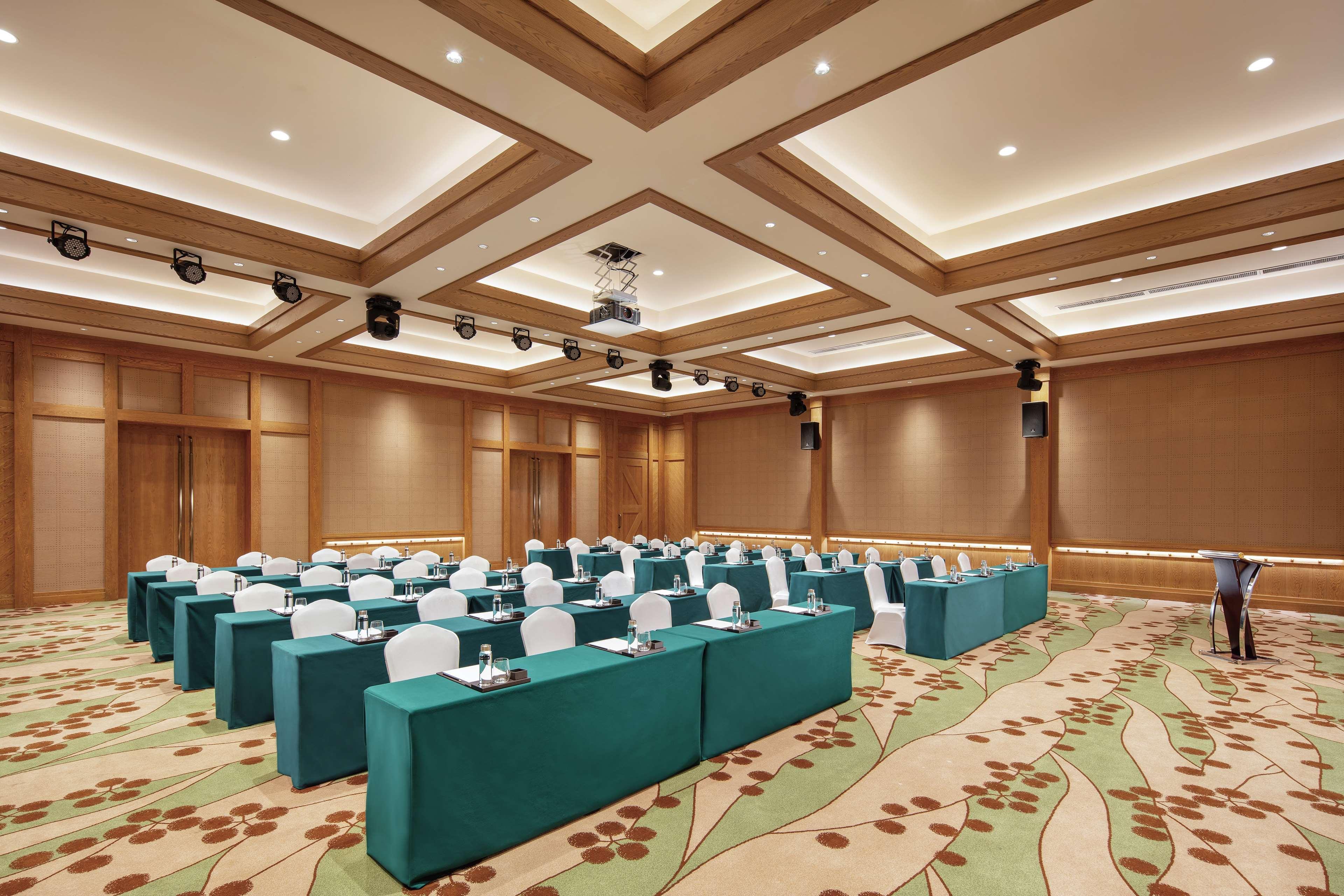 Hilton Wenan Hotel Langfang Eksteriør billede